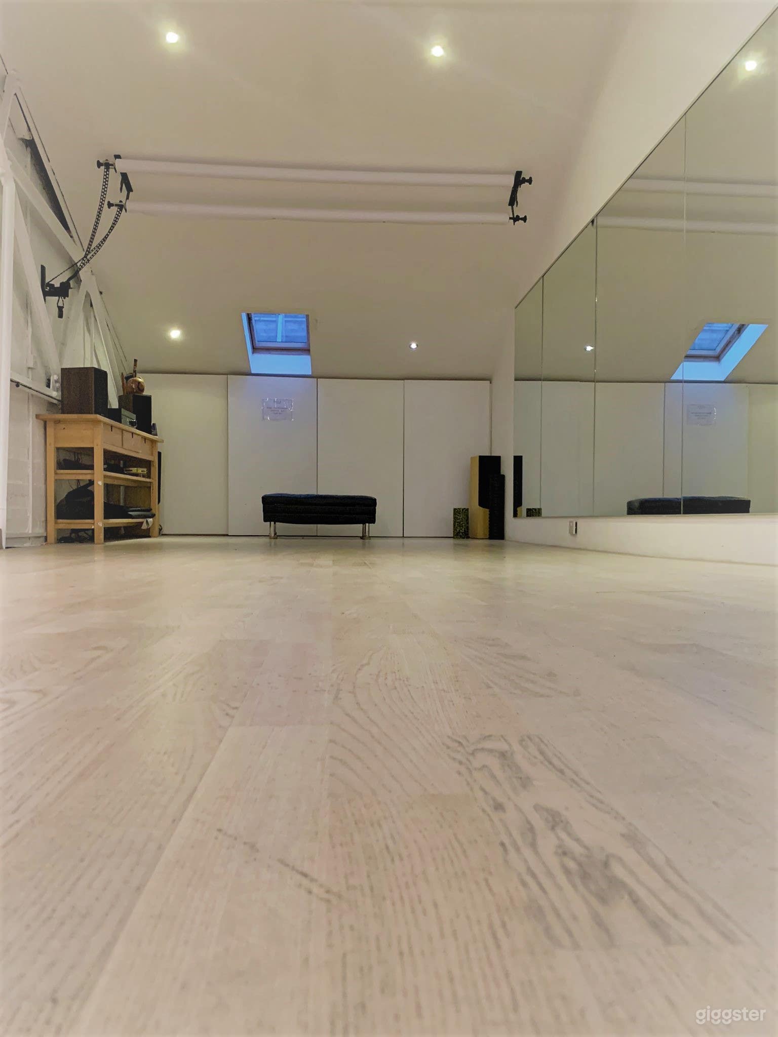 Dance &amp; Photoshoot Studio Photo 4