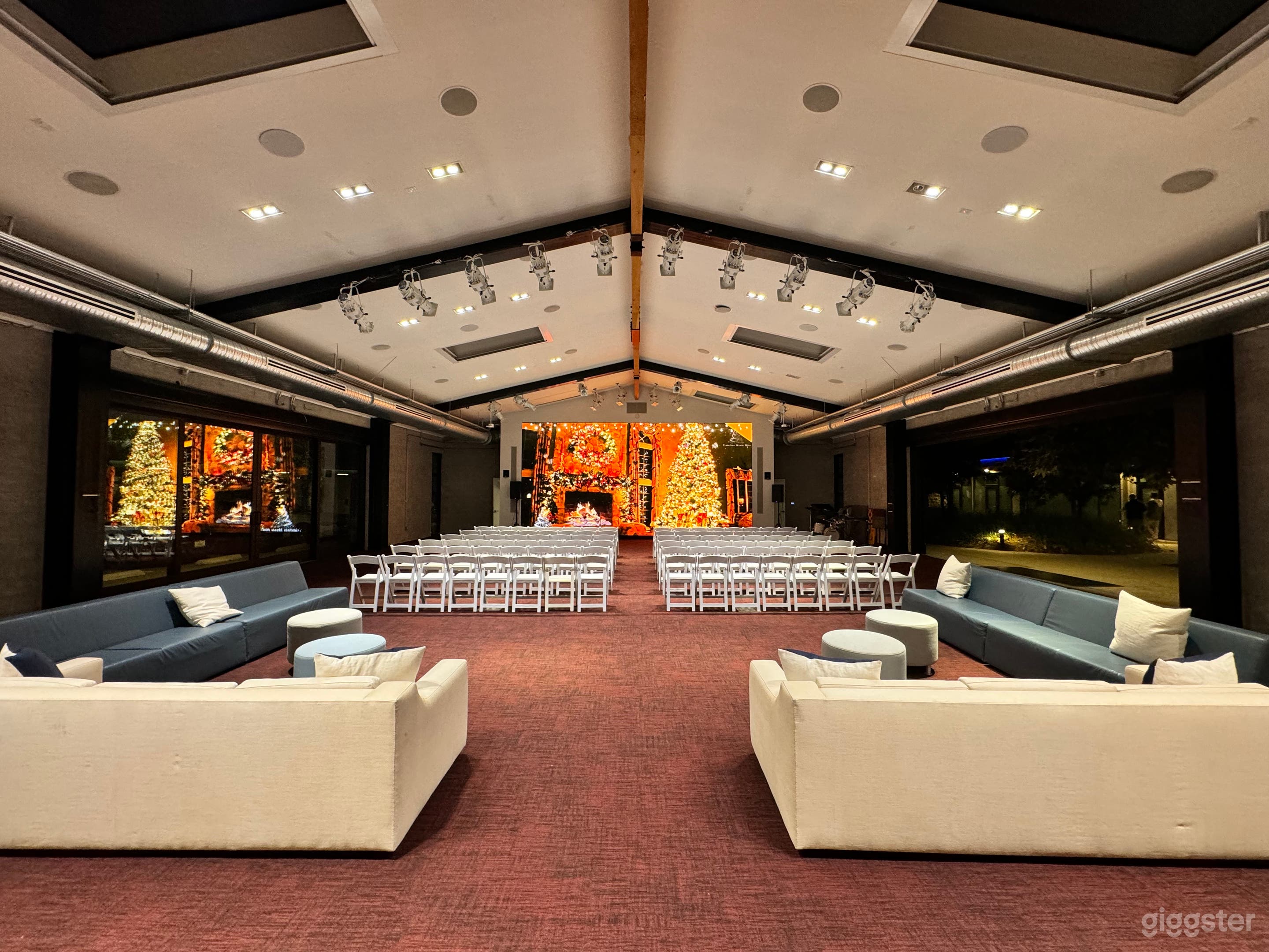 Spacious Event Space for Functions Photo 2