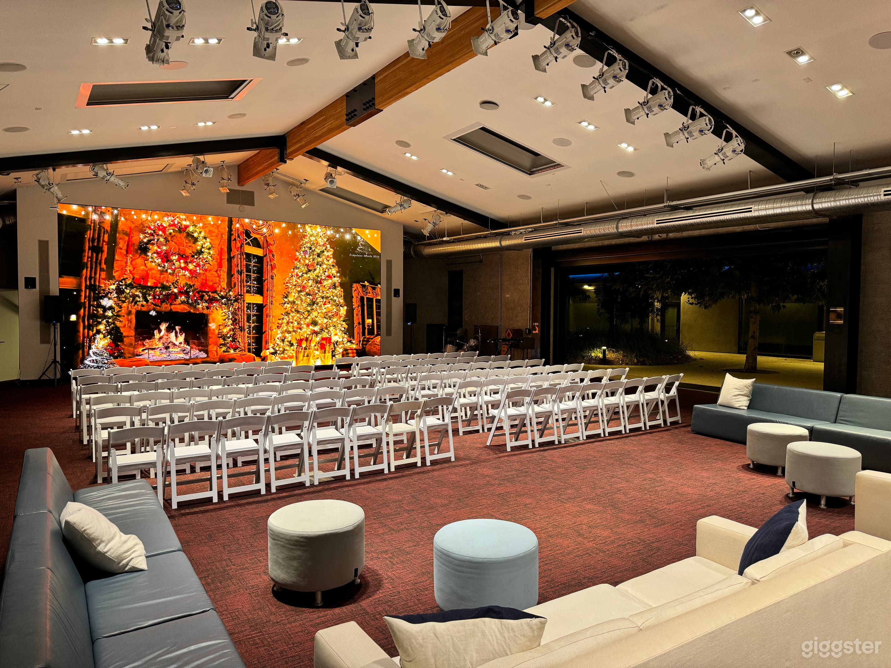 Spacious Event Space for Functions Photo 3