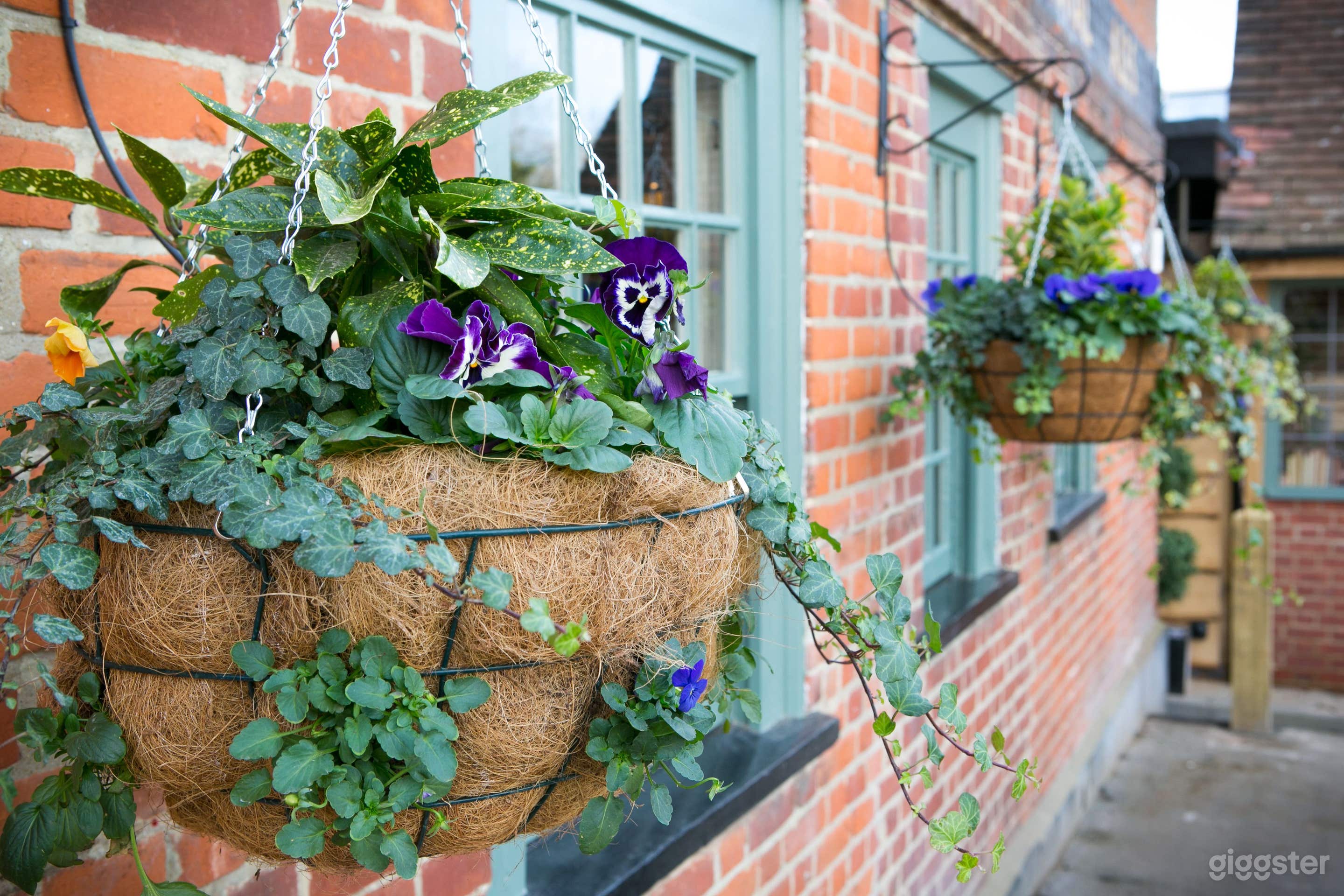 Traditional English Pub in Wokingham  Photo 4