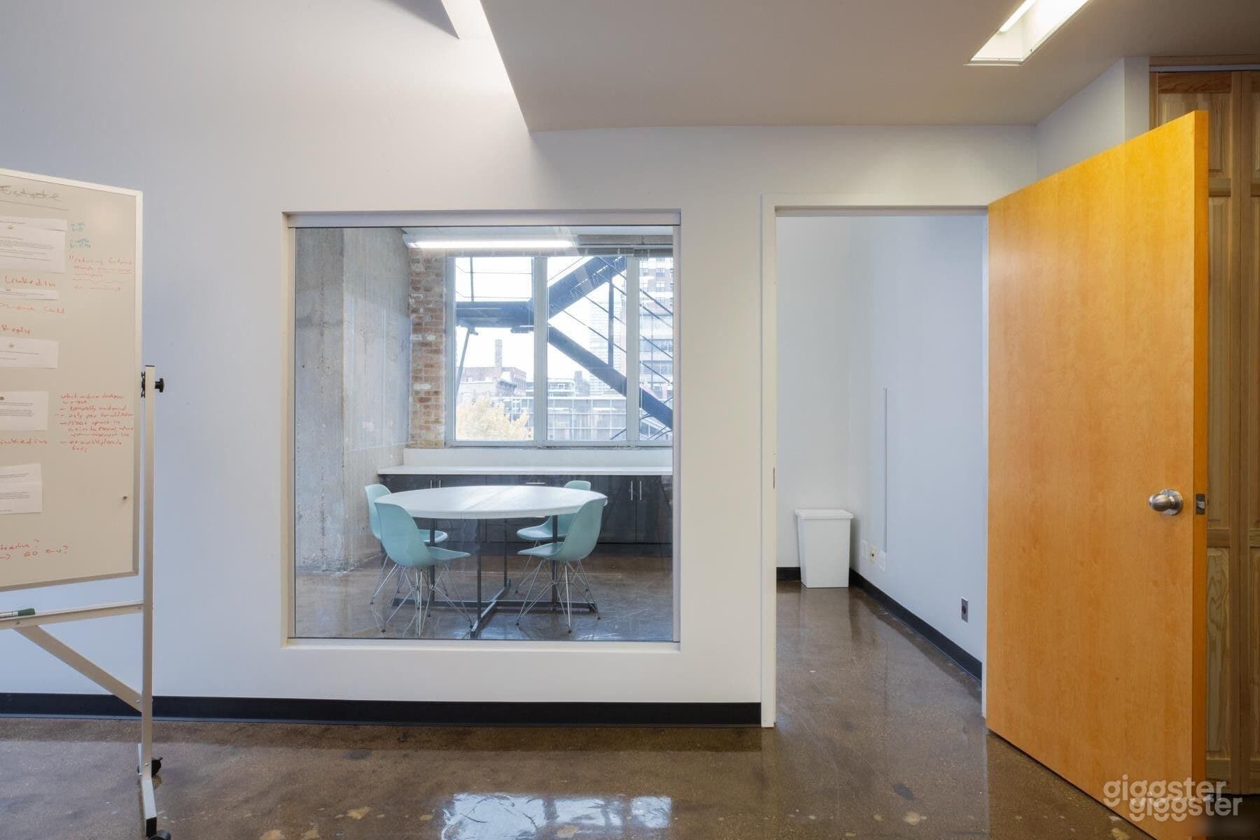 Conference room (3:7) Photo 2