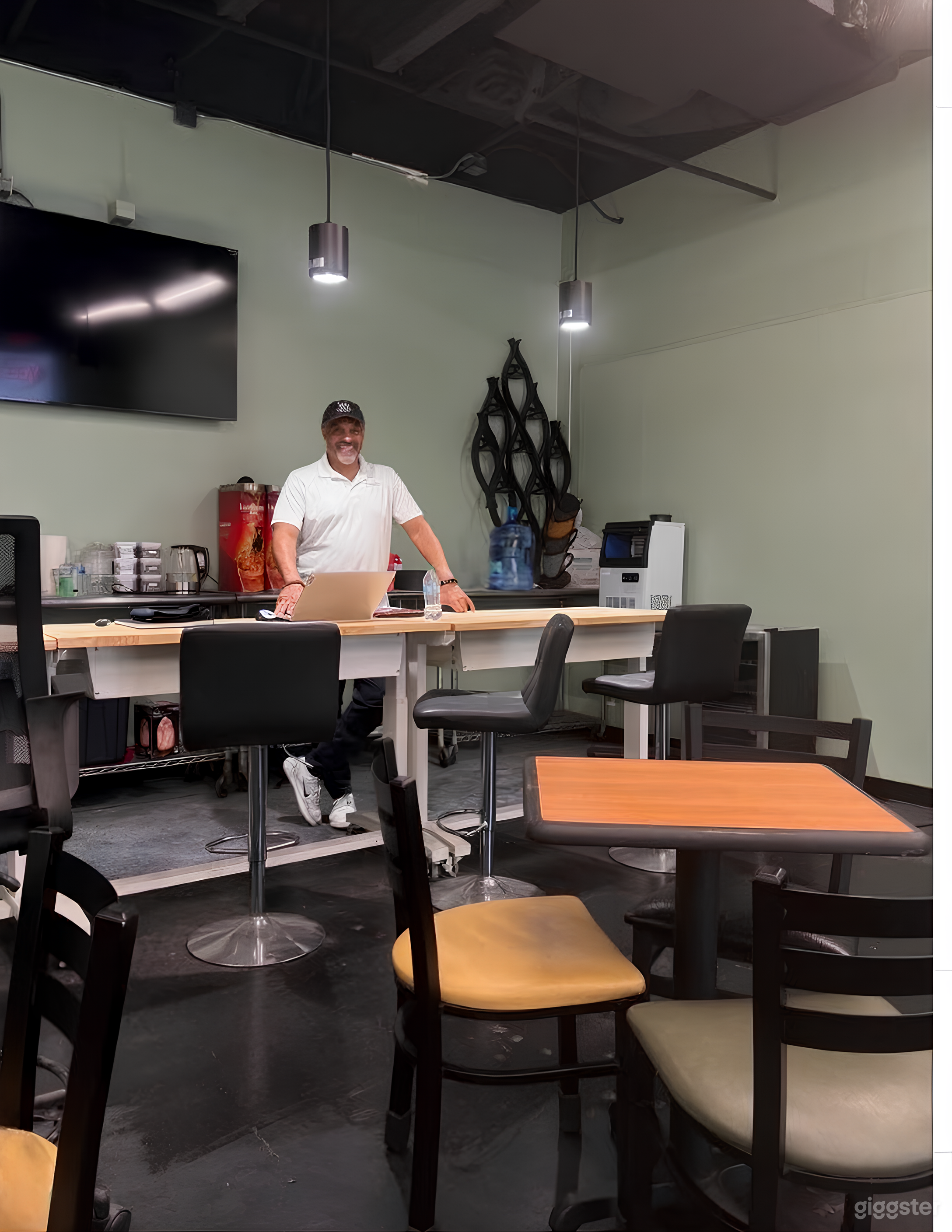 Wellness‑Focused Tea Café Photo 4
