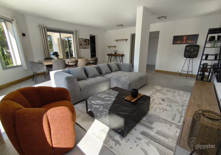  Villa moderne lumineuse avec grandes terrasses & piscine pour tournage... 