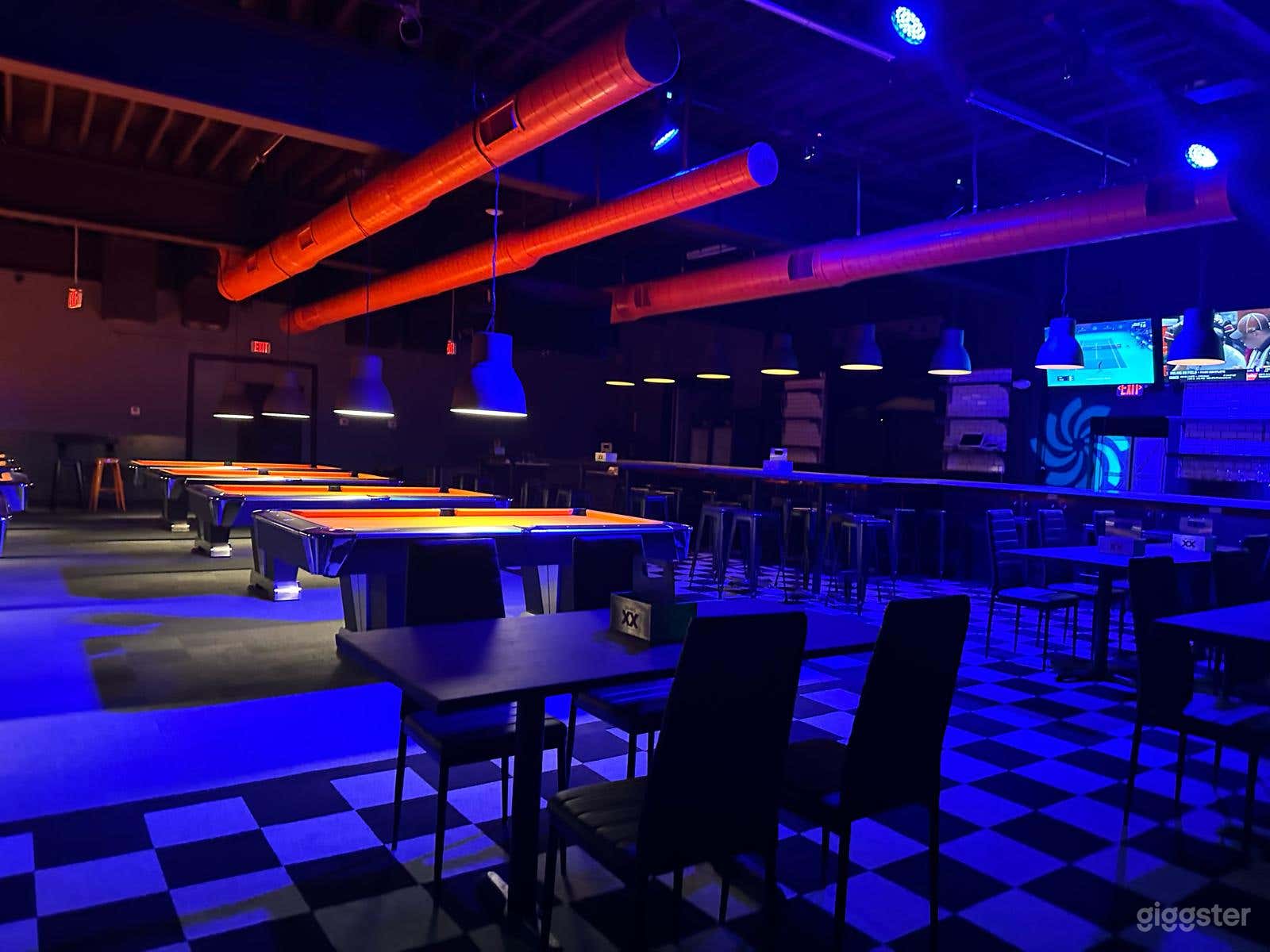 Pool &amp; Sports Bar in Wynwood Photo 4