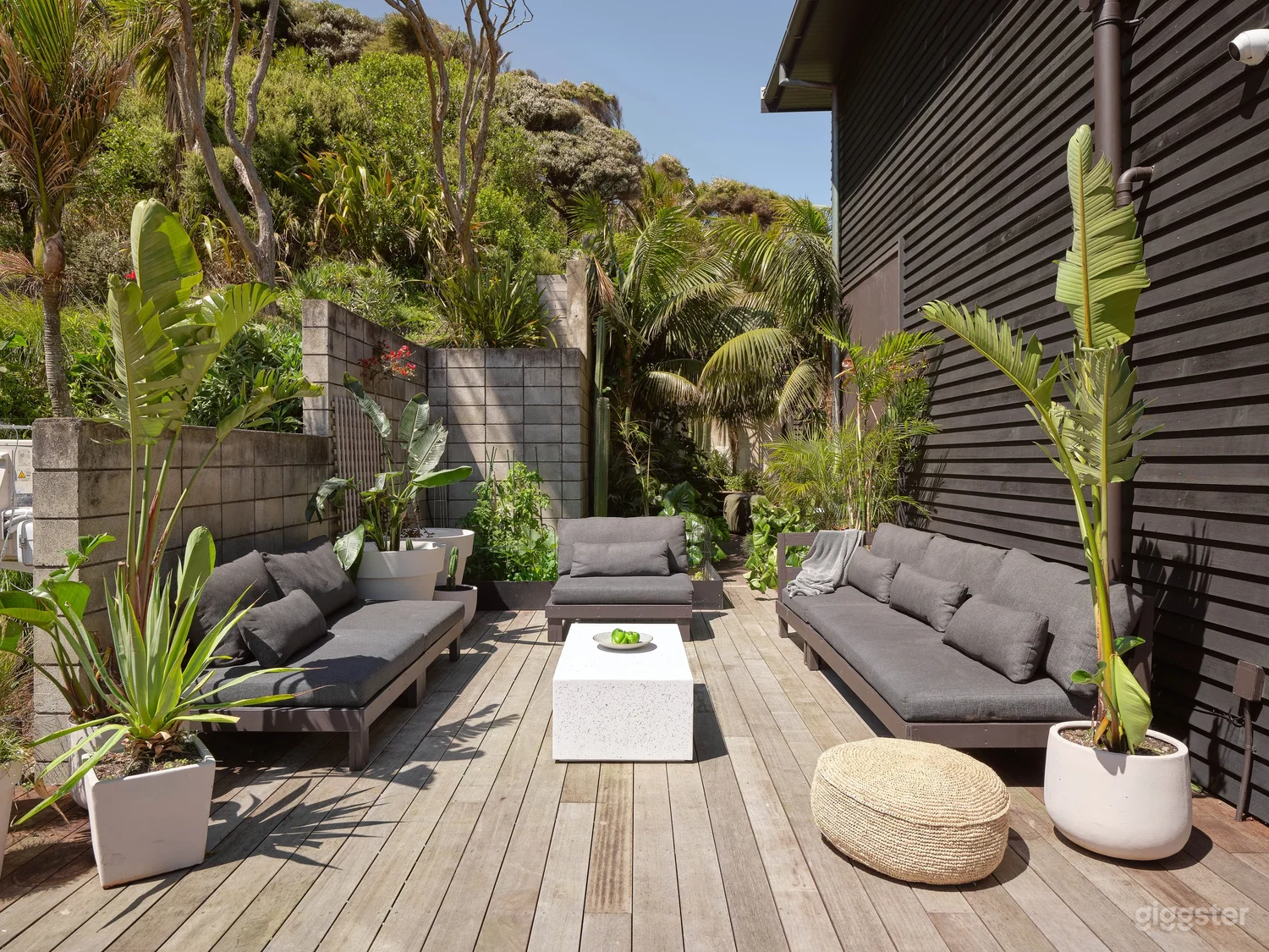 House on the Hill with Panoramic Views Photo 3