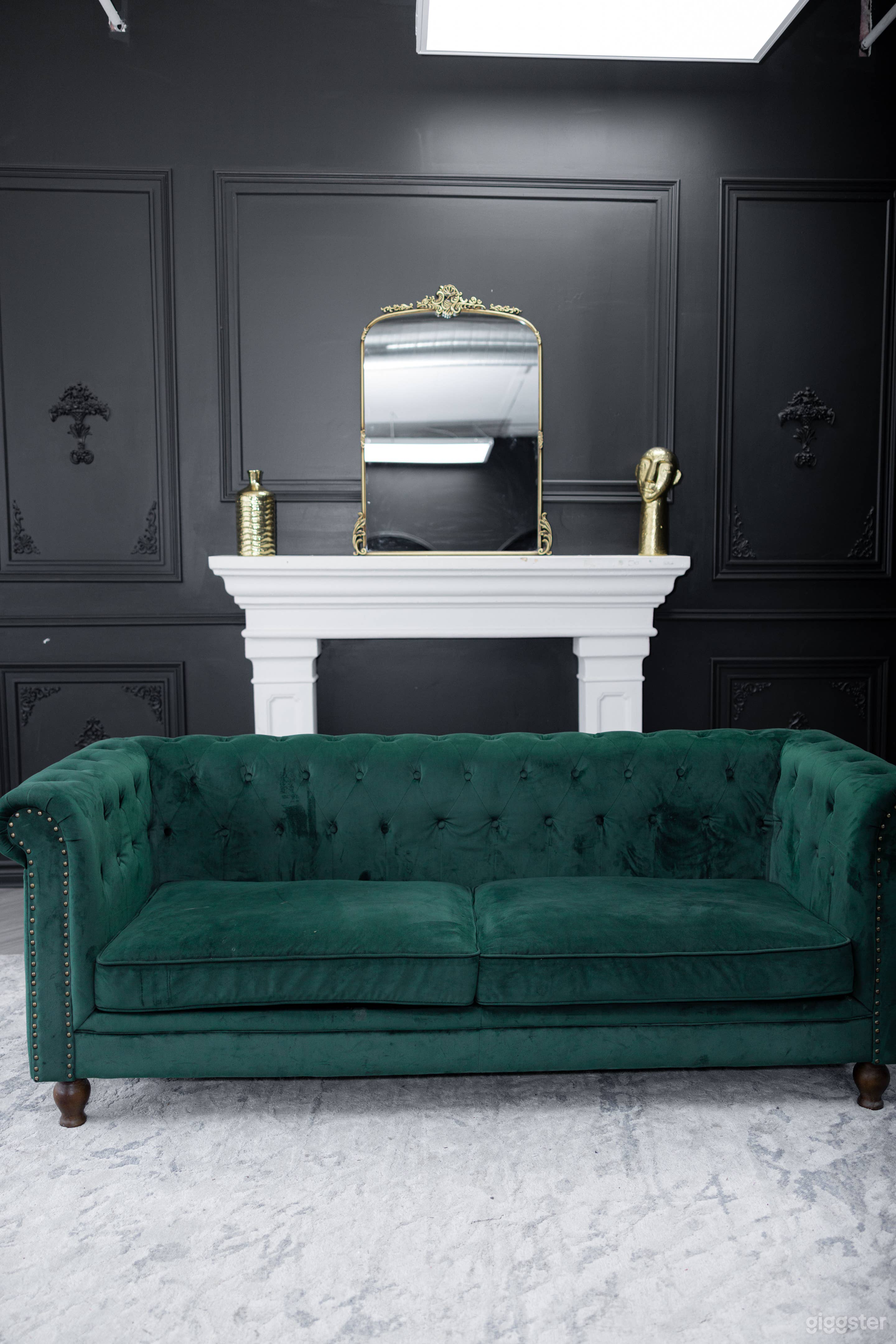 Dark, Stylish studio for production, photo, artistic project Photo 4