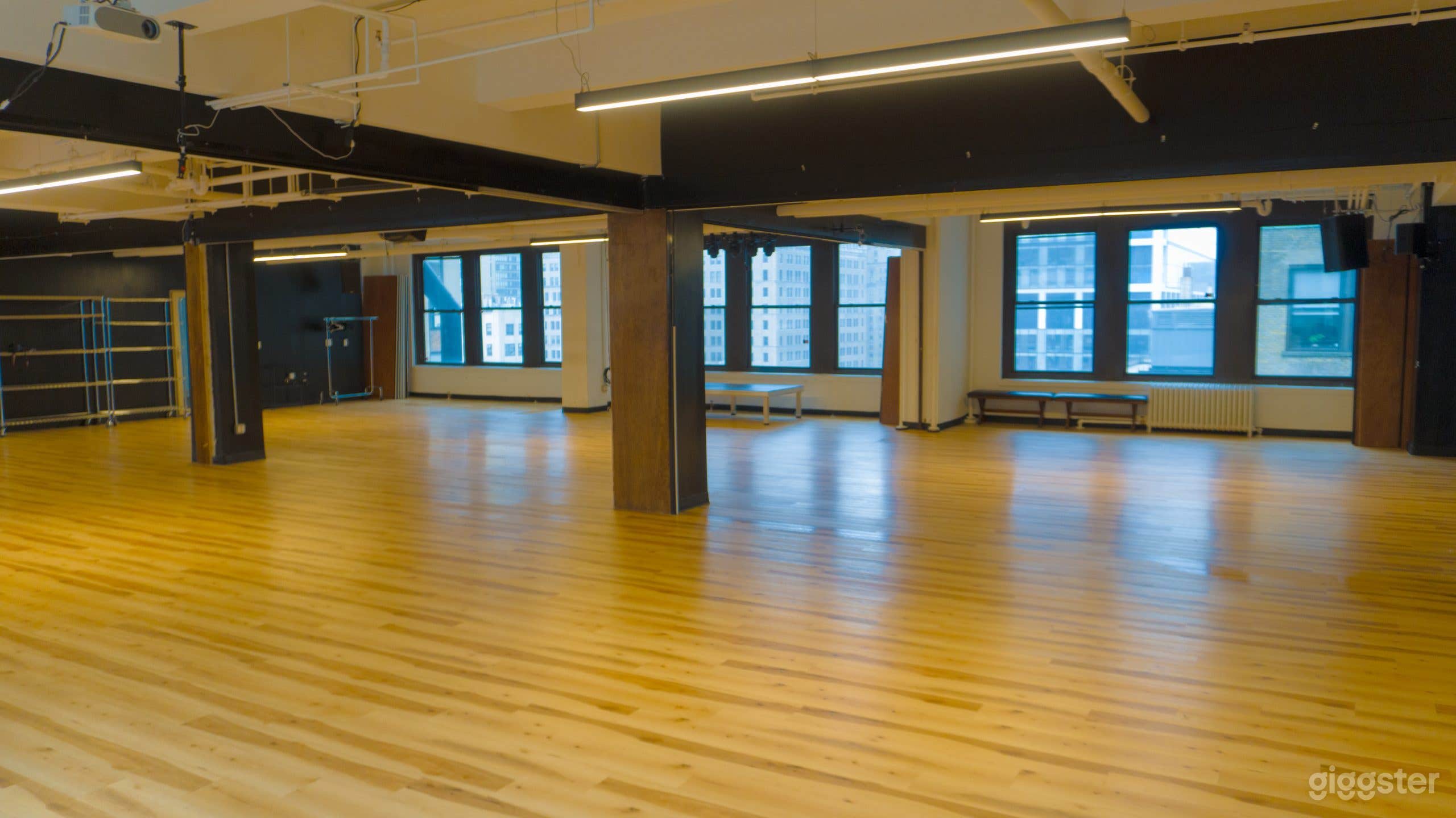 Vibrant Open Floor Studio for Events/Production (Full Space) Photo 1