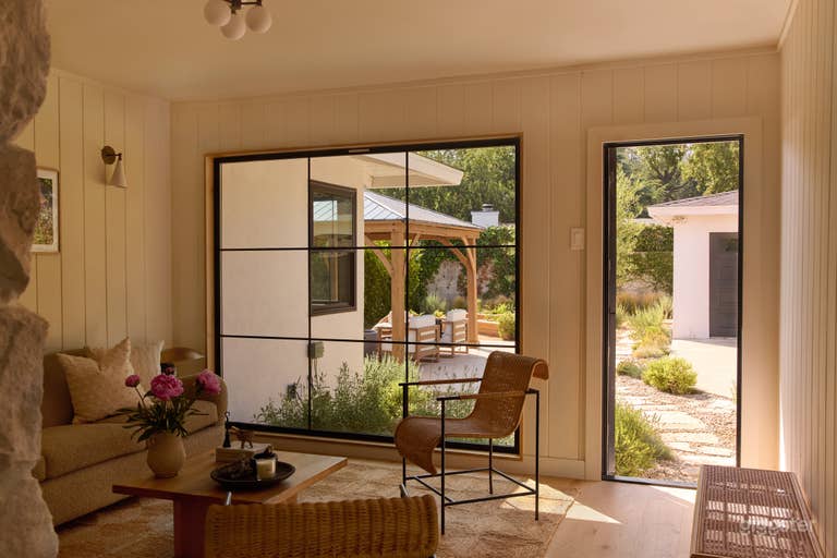  Altadena Meadow Retreat · Serene Mountain Hideaway with View 