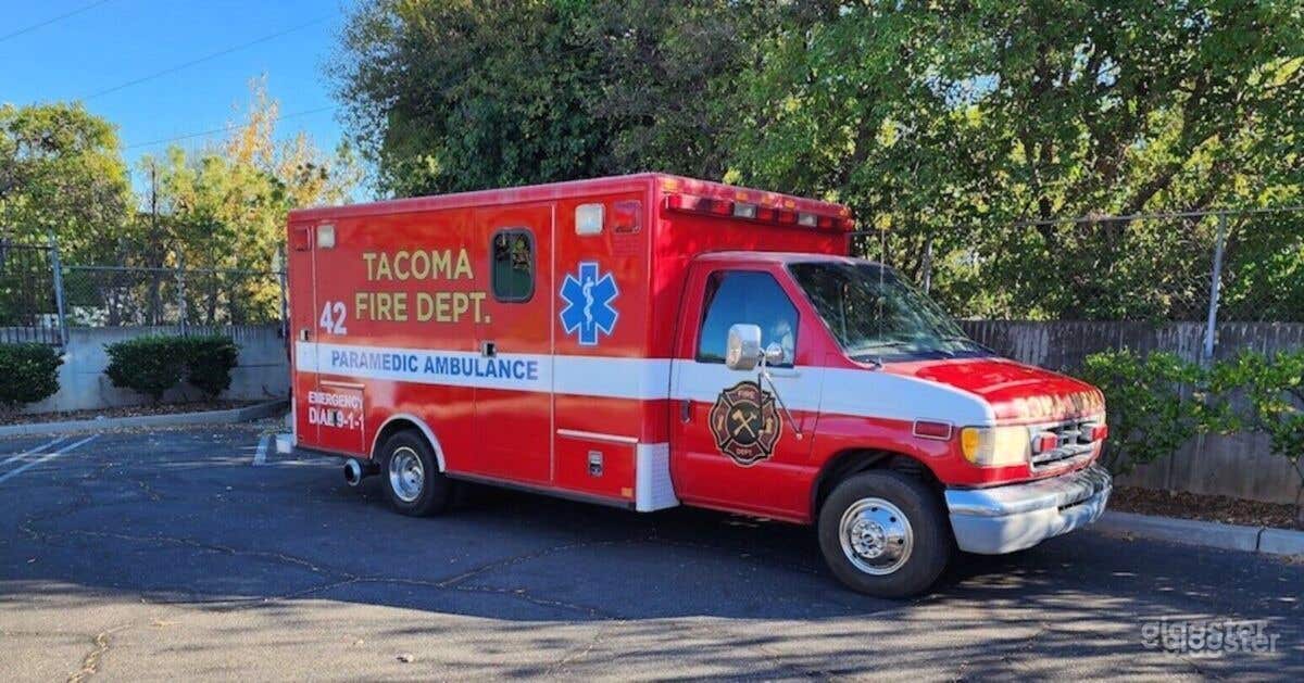 #76,191 Ambulance Emergency Photo 1