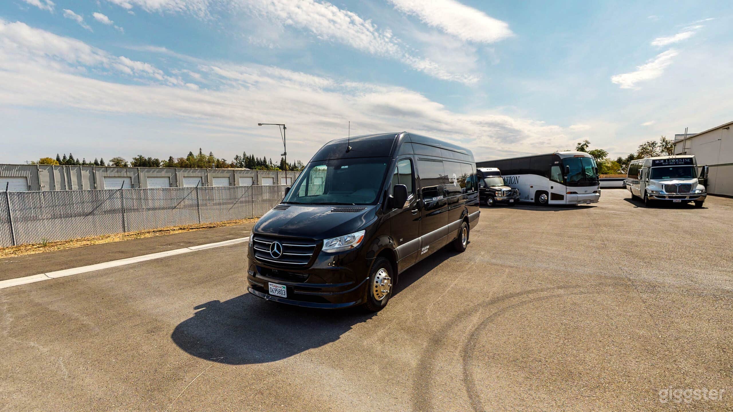 2020 Mercedes Sprinter Limo Photo 3