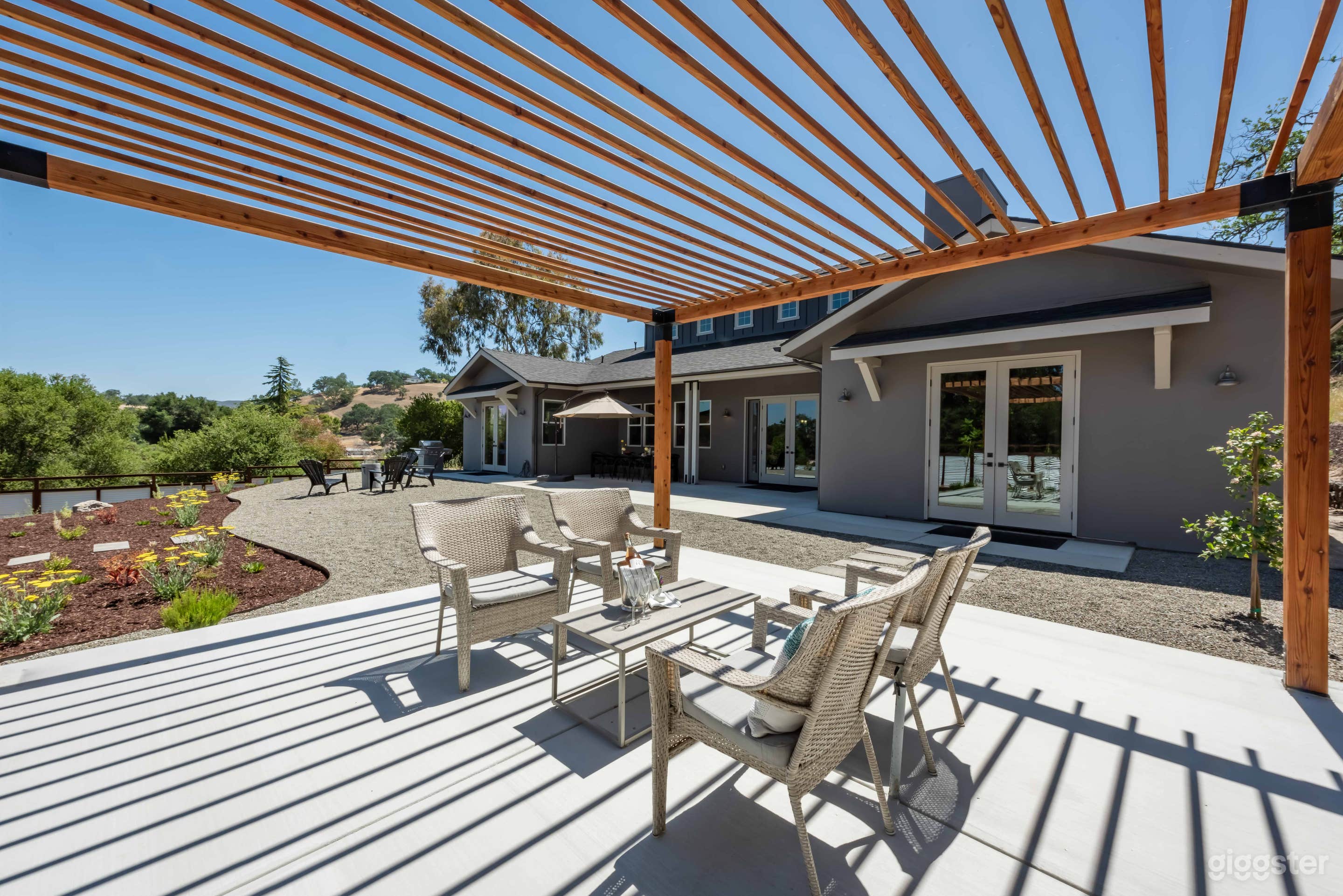 J’s Farmhouse Photo 2