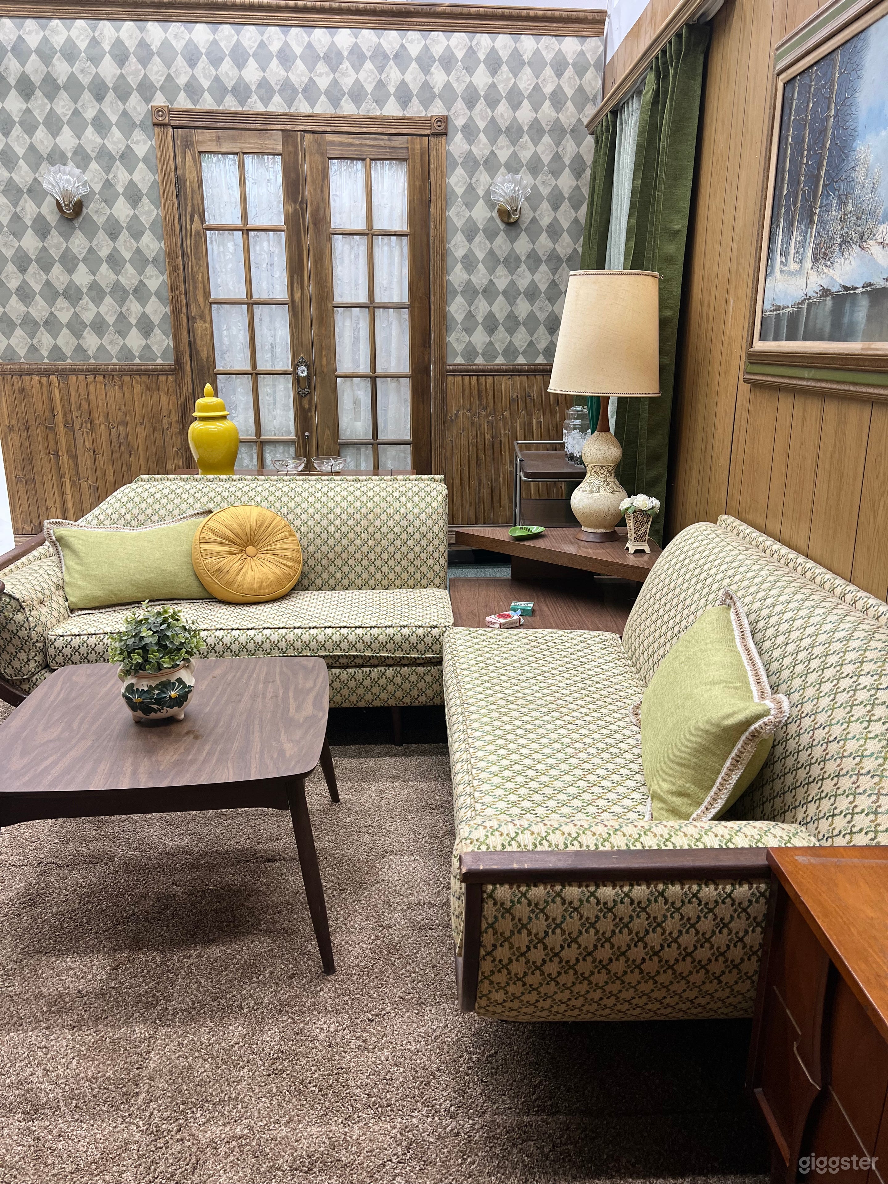 1950's Vintage Living Room (Production Studio) Photo 3