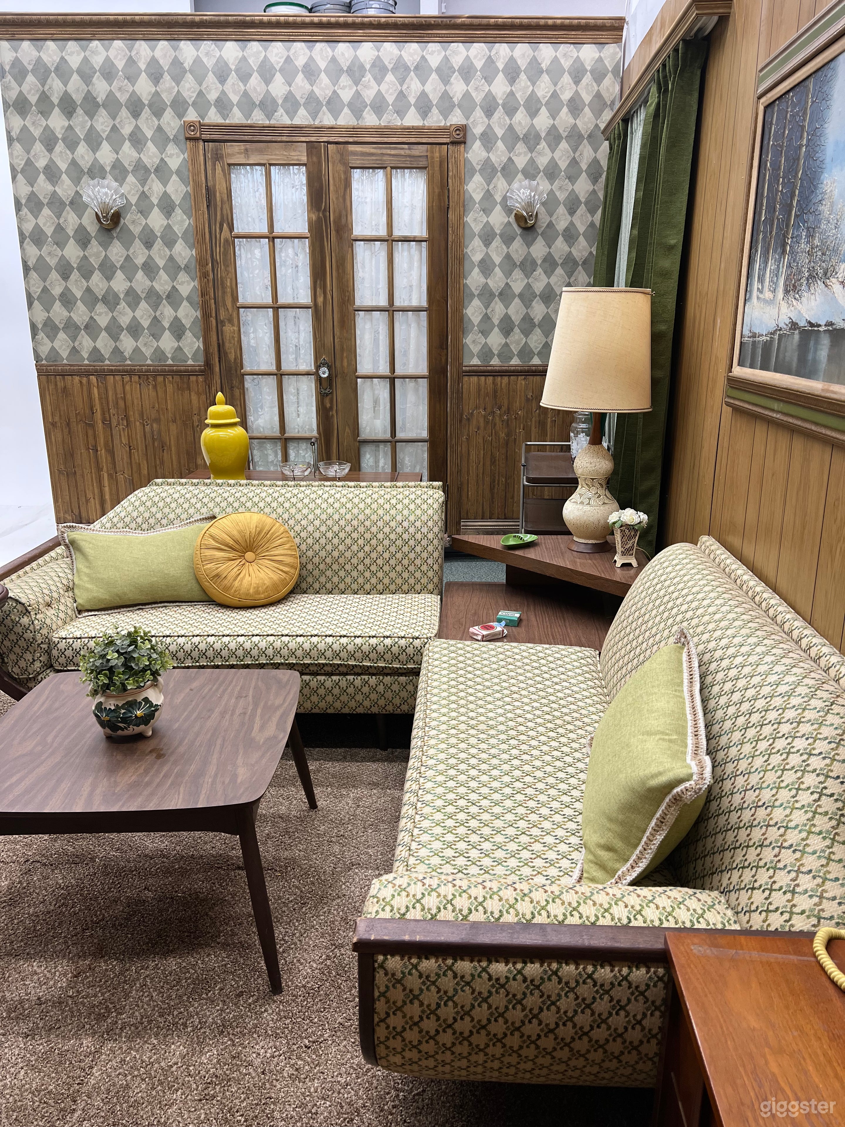 1950's Vintage Living Room (Production Studio) Photo 1
