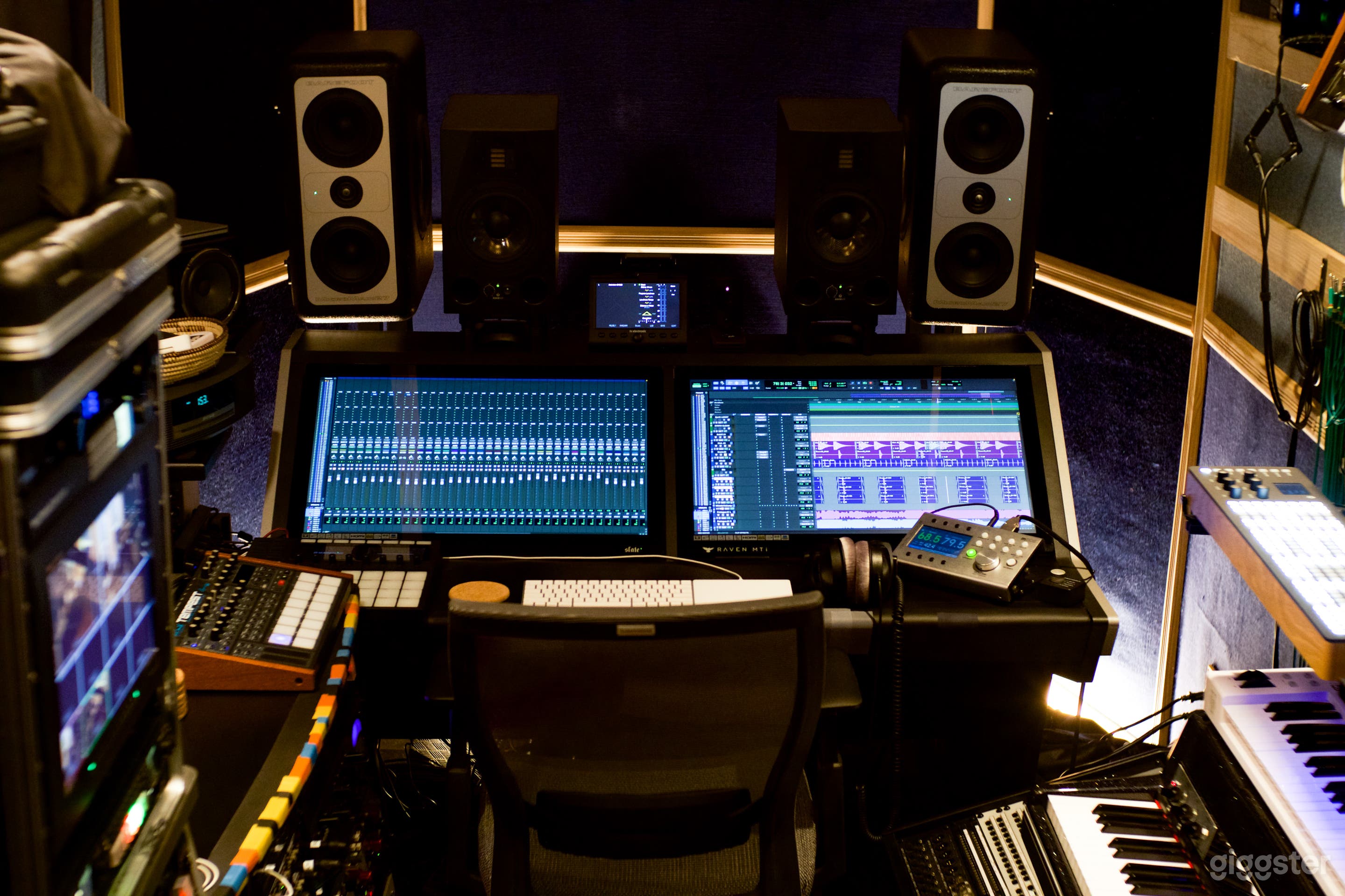 The Sound Cave Photo 1