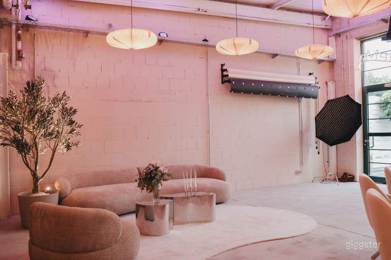  Industrial Daylight Loft Studio for Events,Content 