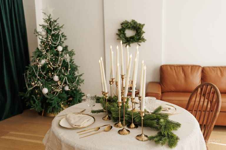  Christmas Decor Studio, Downtown Vancouver 