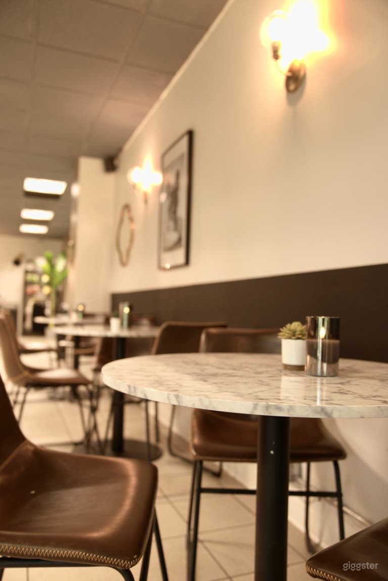  Large Beverly Hills/Carthay Circle Café Space  