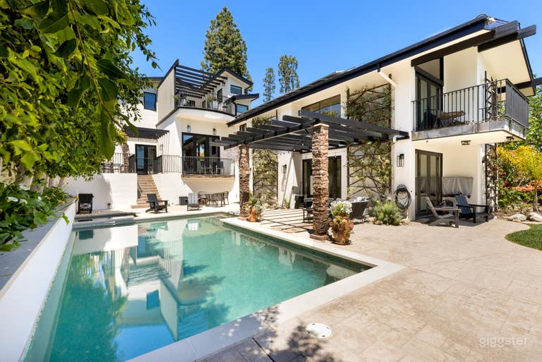  Pool &amp; Patio Pic2 