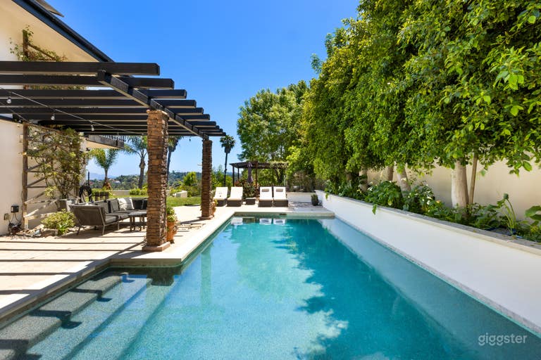  Pool &amp; Patio Pic3 