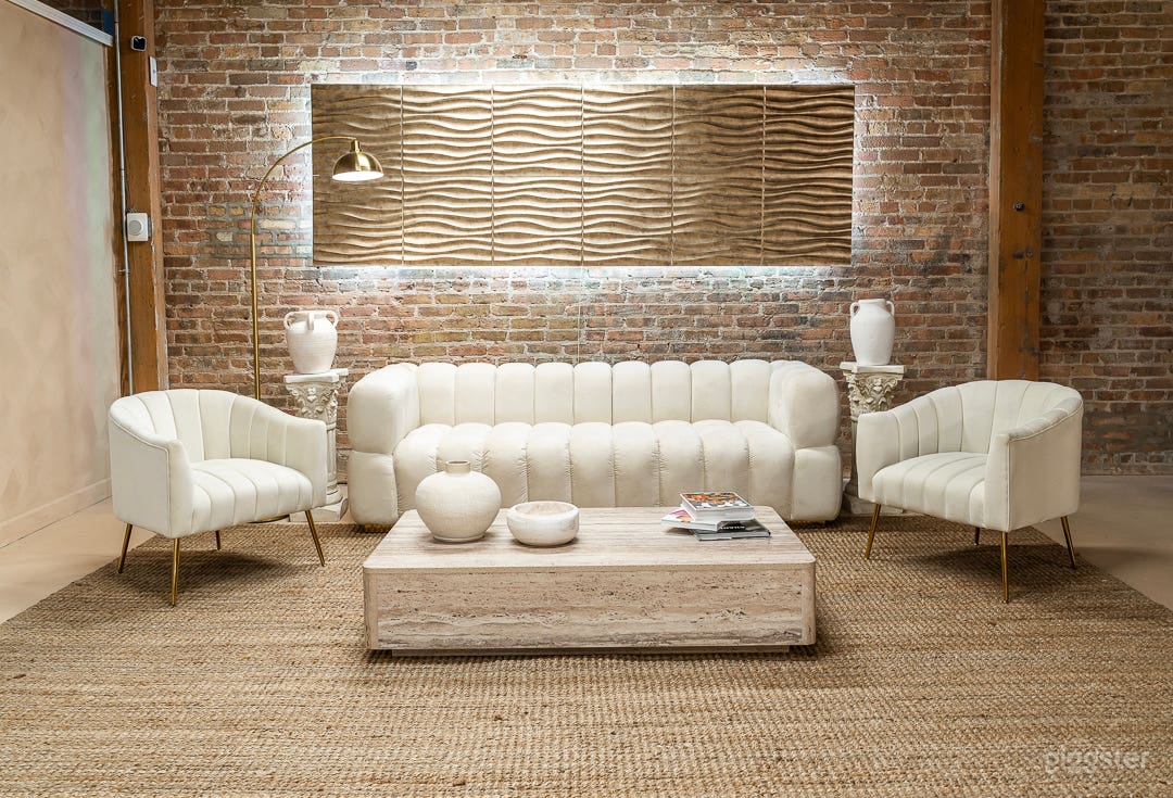 Mediterranean Style Studio Photo 2