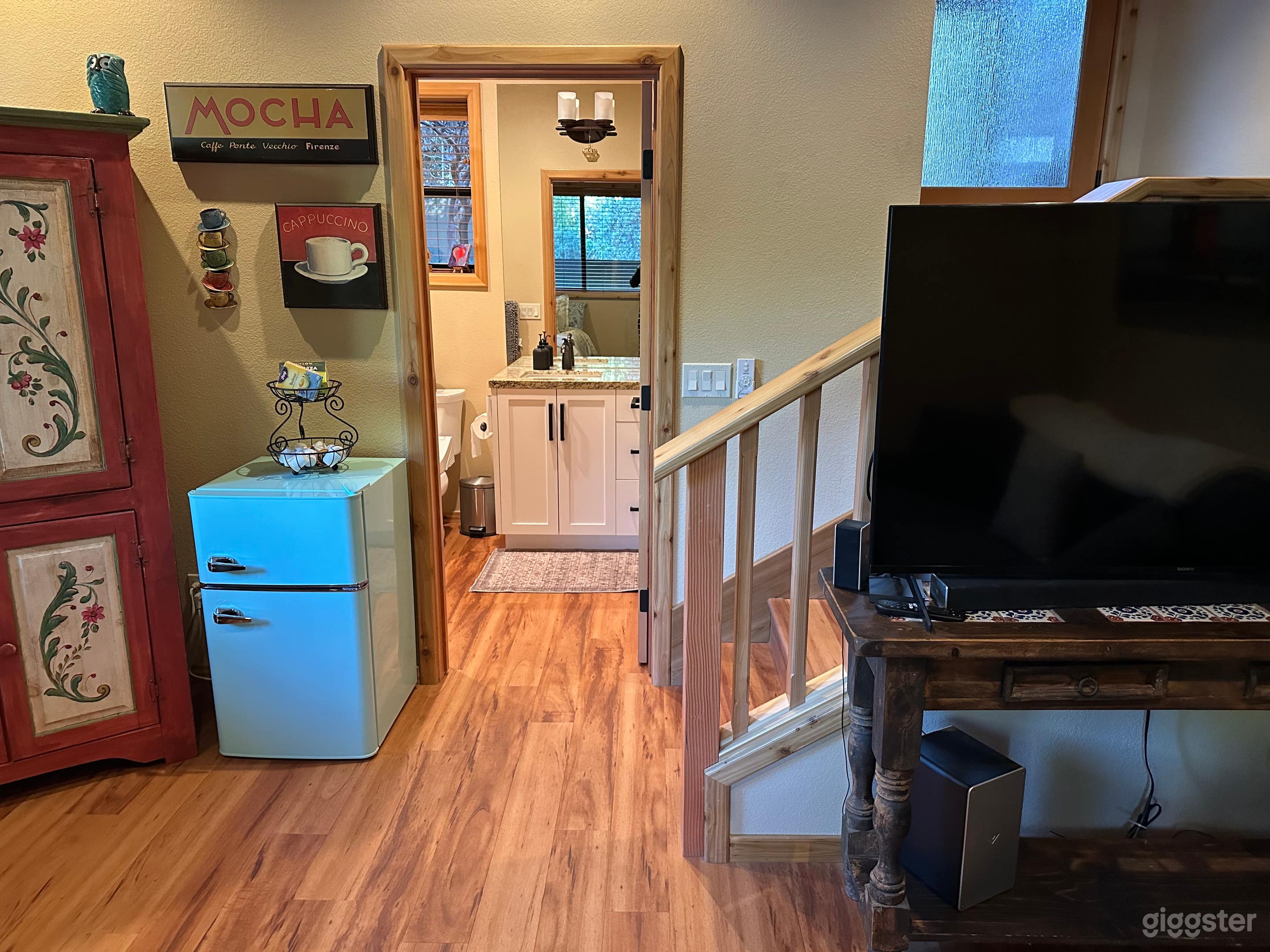 Studio Apartment Photo 4