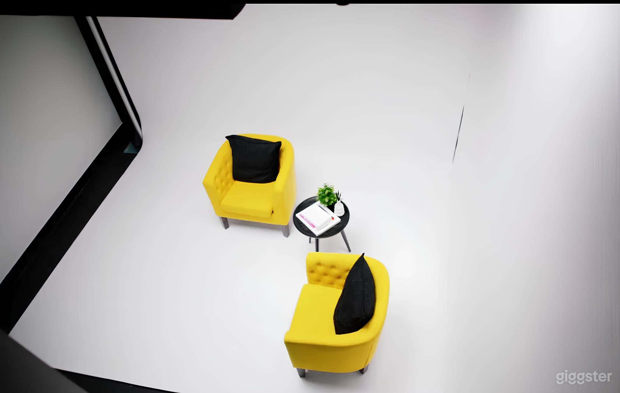 Modern Design Home, Multiple Recording Areas Photo 2