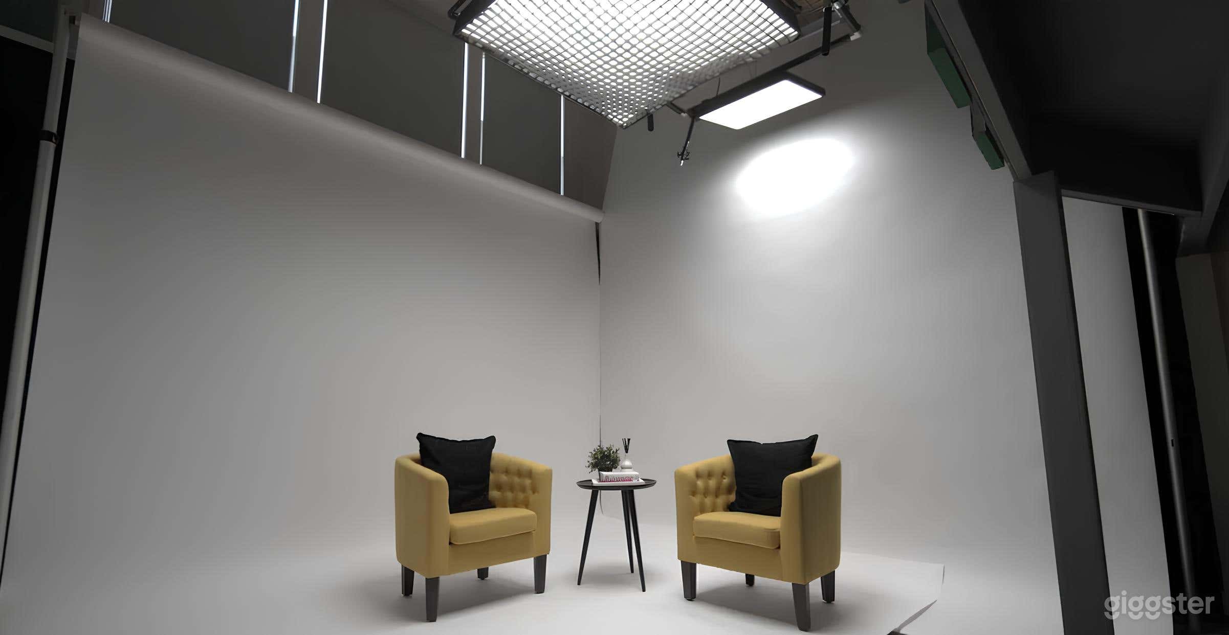 Modern Design Home, Multiple Recording Areas Photo 1