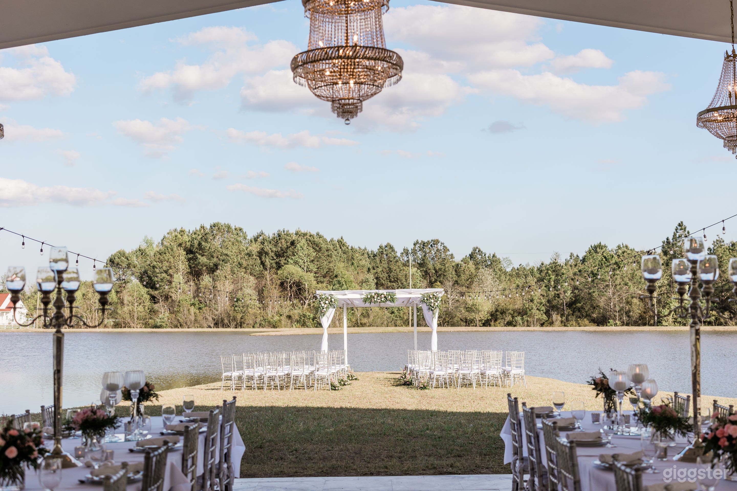 Lakefront Chateau Photo 4