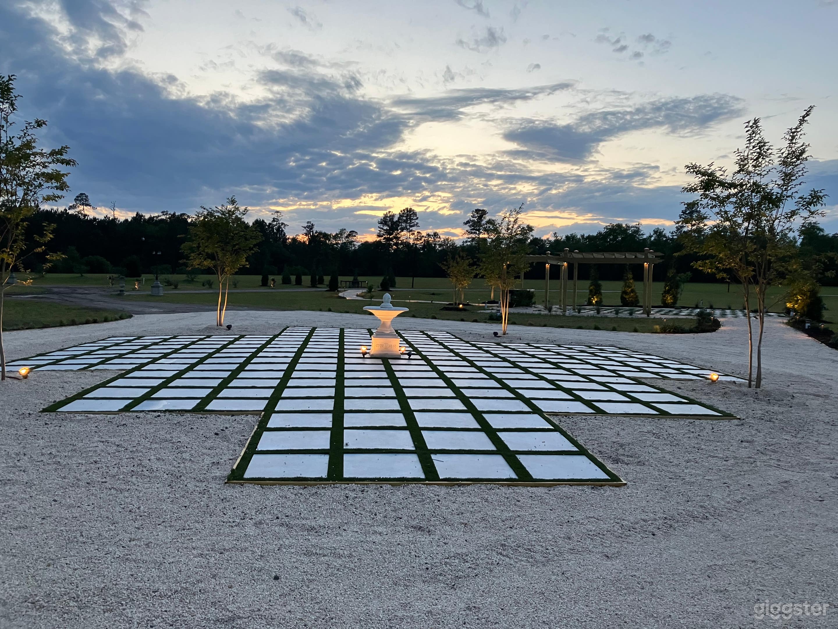 Lakefront Chateau Photo 2