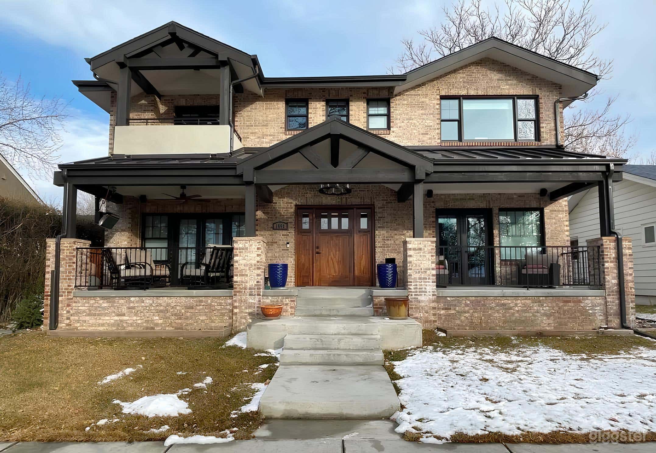 Modern, Light-Filled Home with Versatile Spaces Photo 1