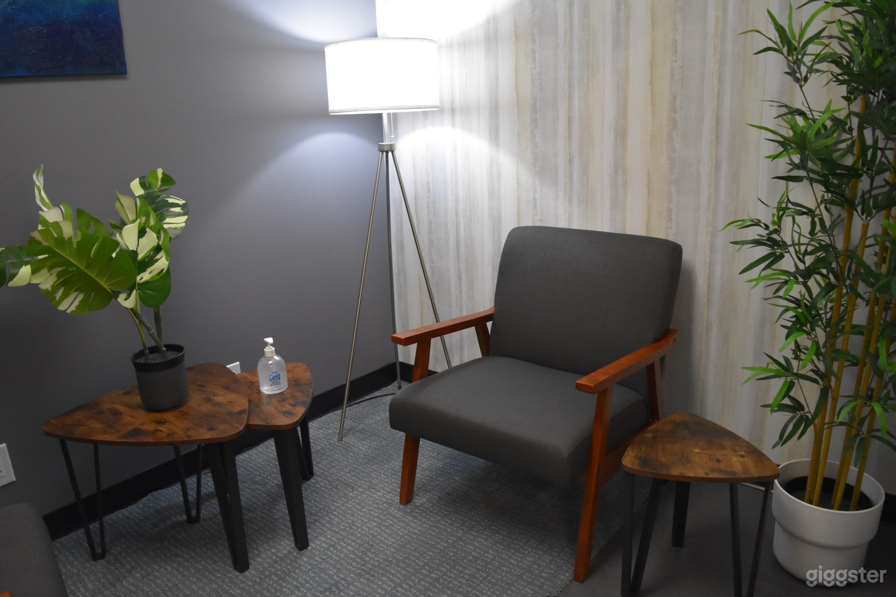 Creative Sync Room in Don Mills Photo 2