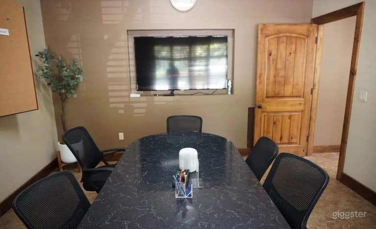  Elegant Conference Room for 8 