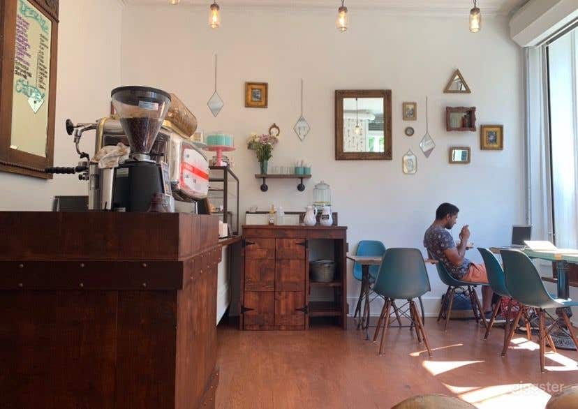 Alice in Wonderland Inspired Tea House- To Go Photo 3