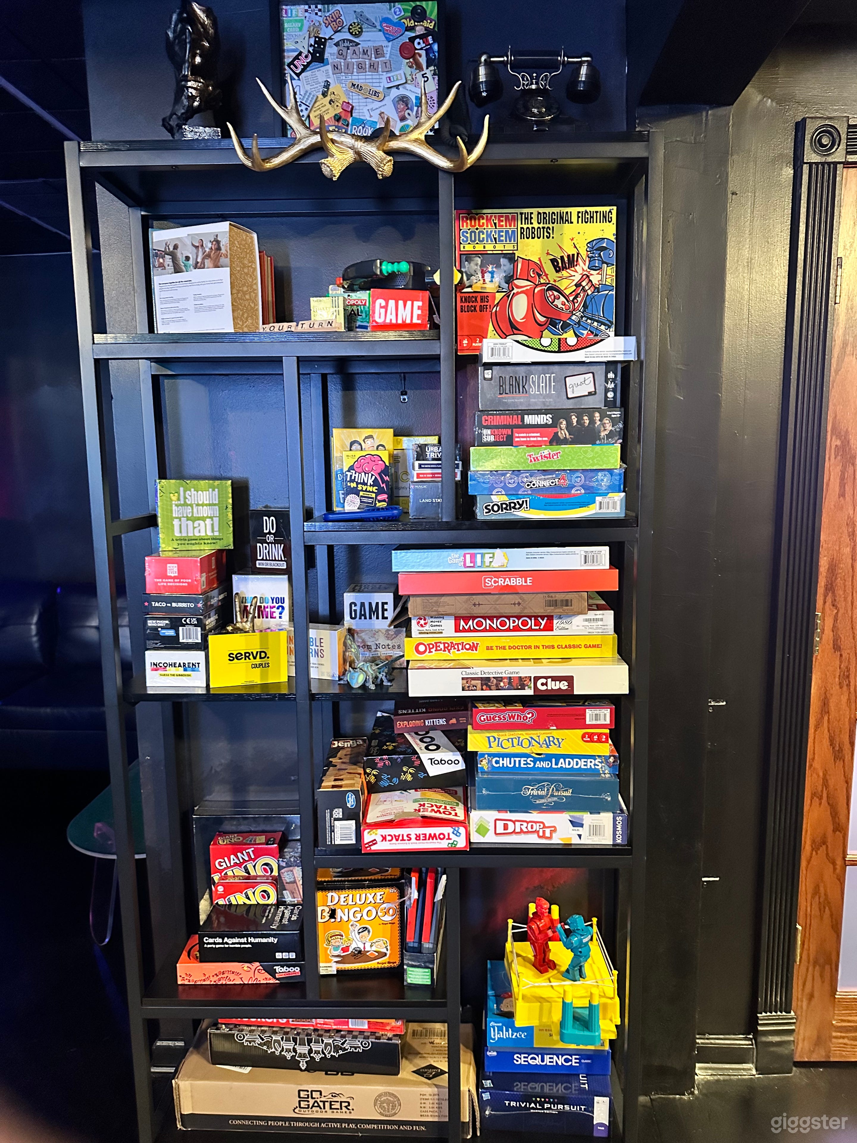 Game Room Lounge w/ Cozy yet Energetic Atmosphere Photo 2