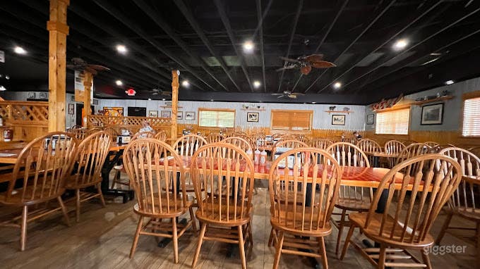  Salle à manger dans un restaurant barbecue 