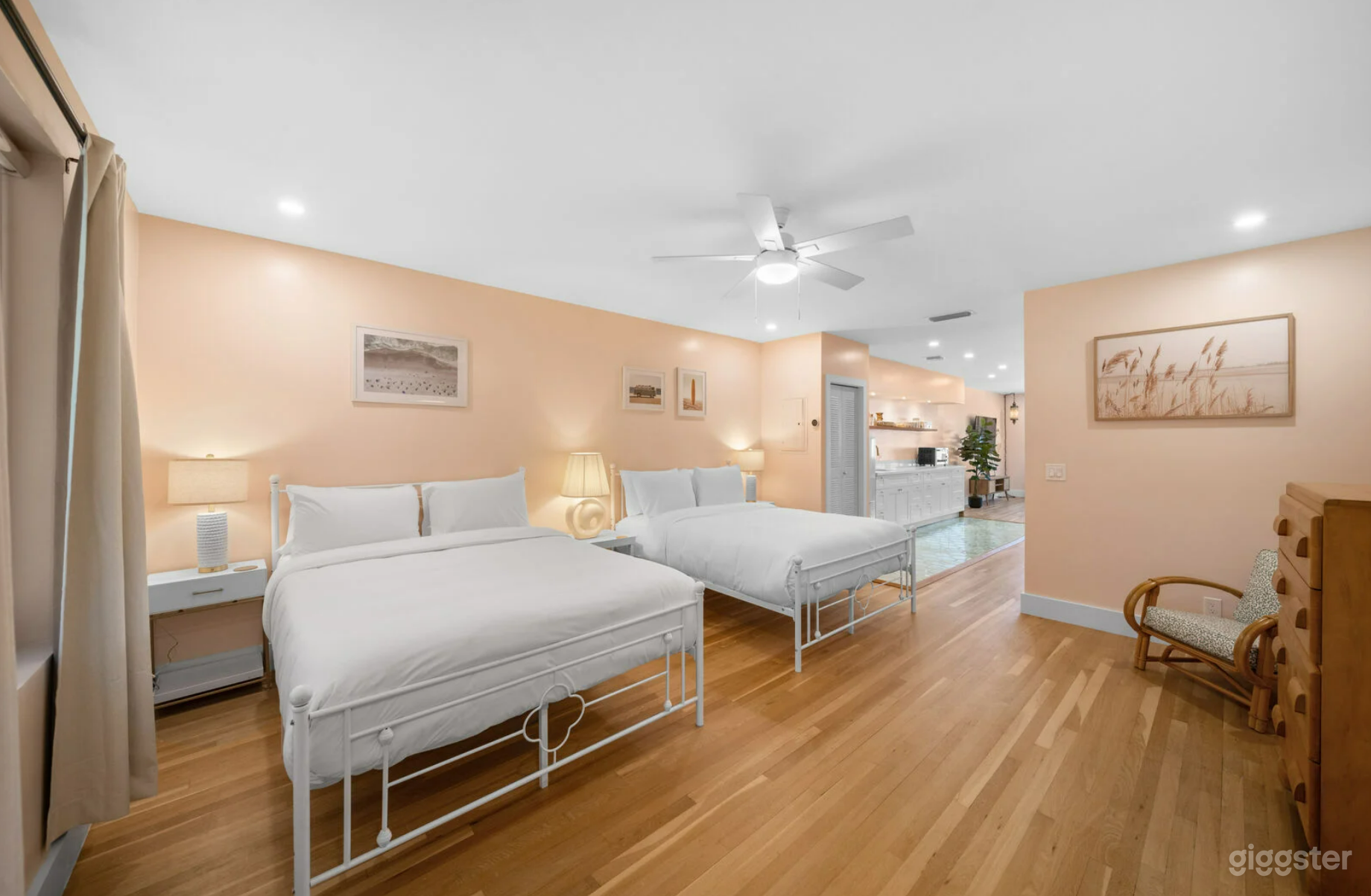 #1222 apt 2 - 2nd Floor Studio Apartment with two full bathrooms Photo 3