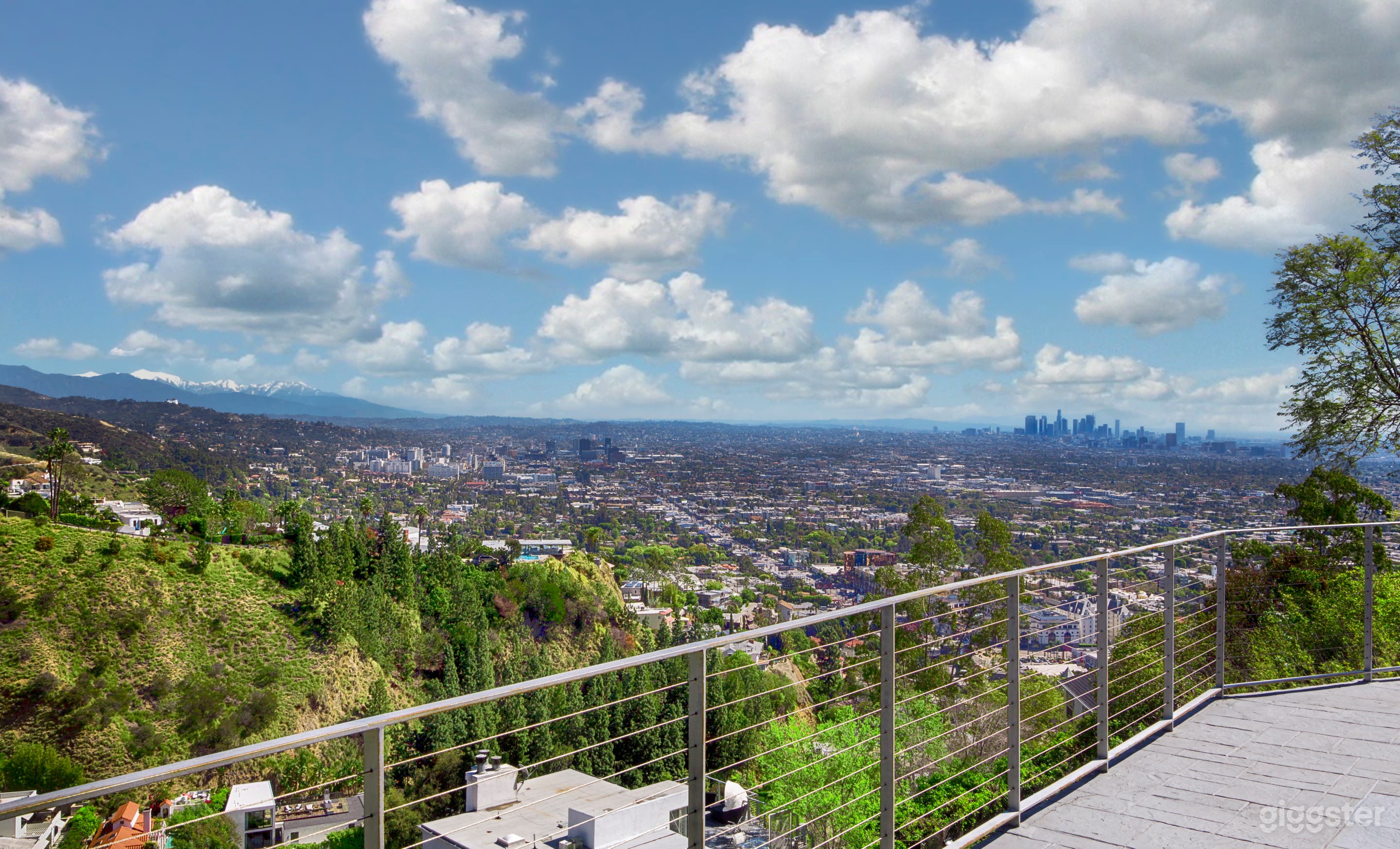 Hollywood Hills Mid Century Modern w/ Jetliner views Photo 3