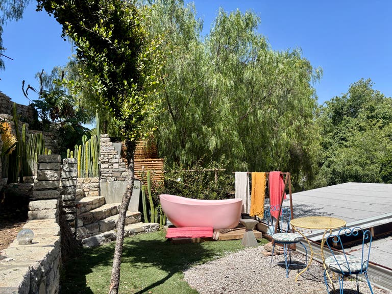  Toskanischer Hügel mit Steinterrassen & Boho-Interieurs 