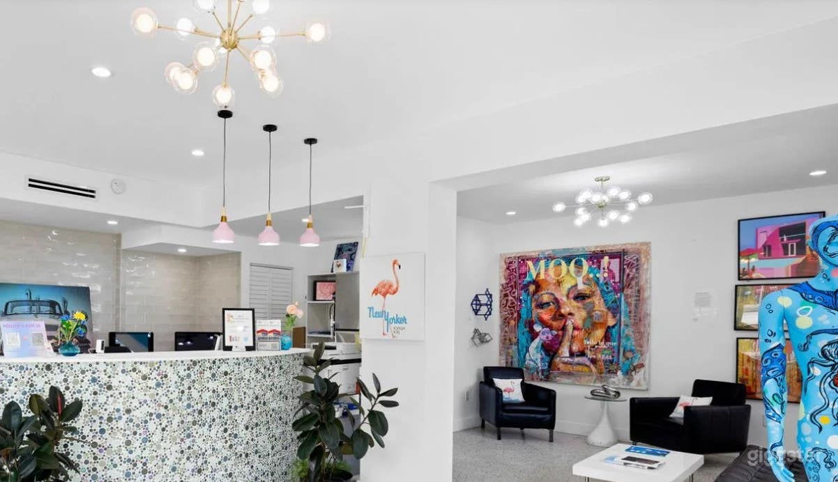 Newly Renovated Vibrant Lobby for Productions Photo 4