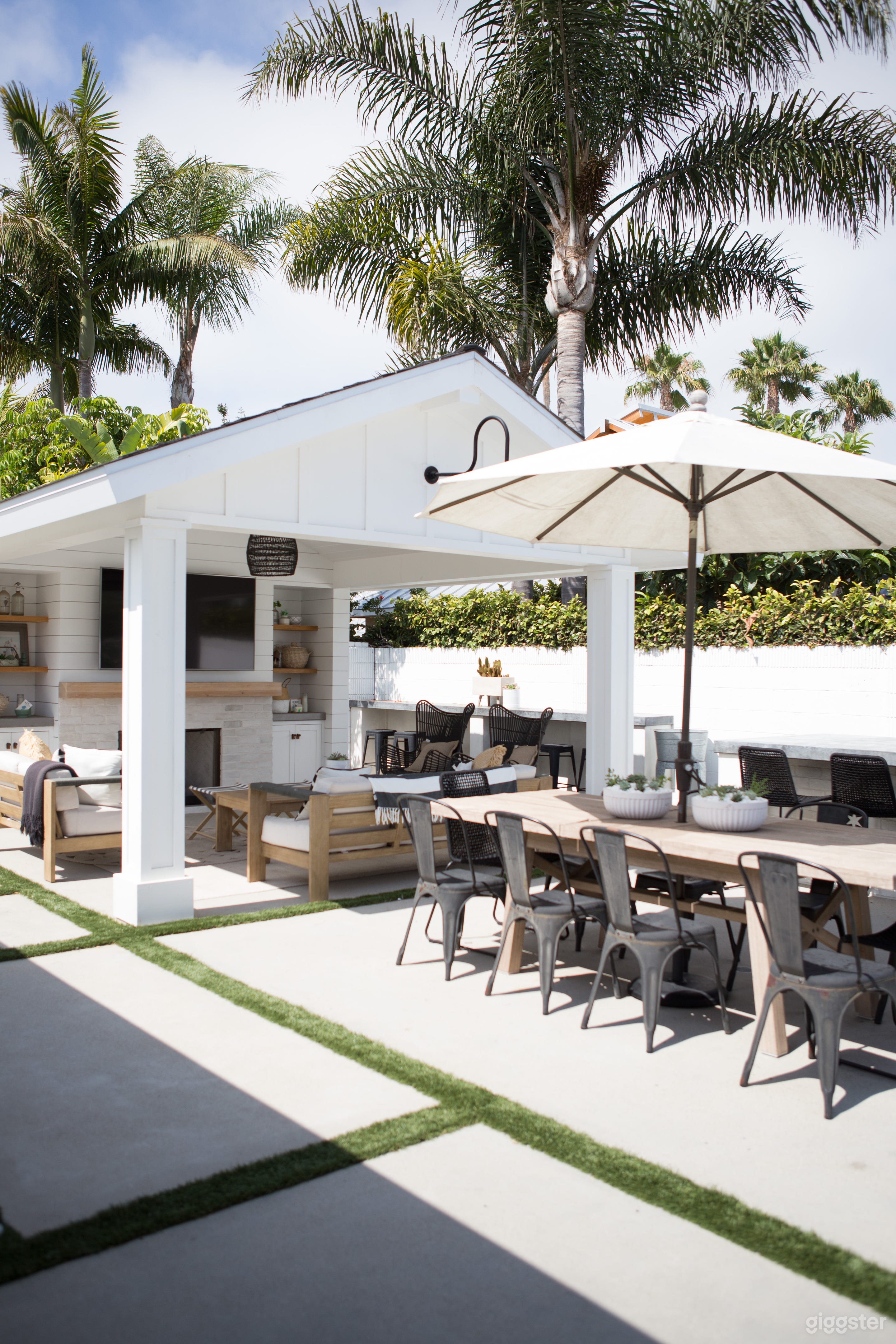 Newport Beach Production Home Photo 3