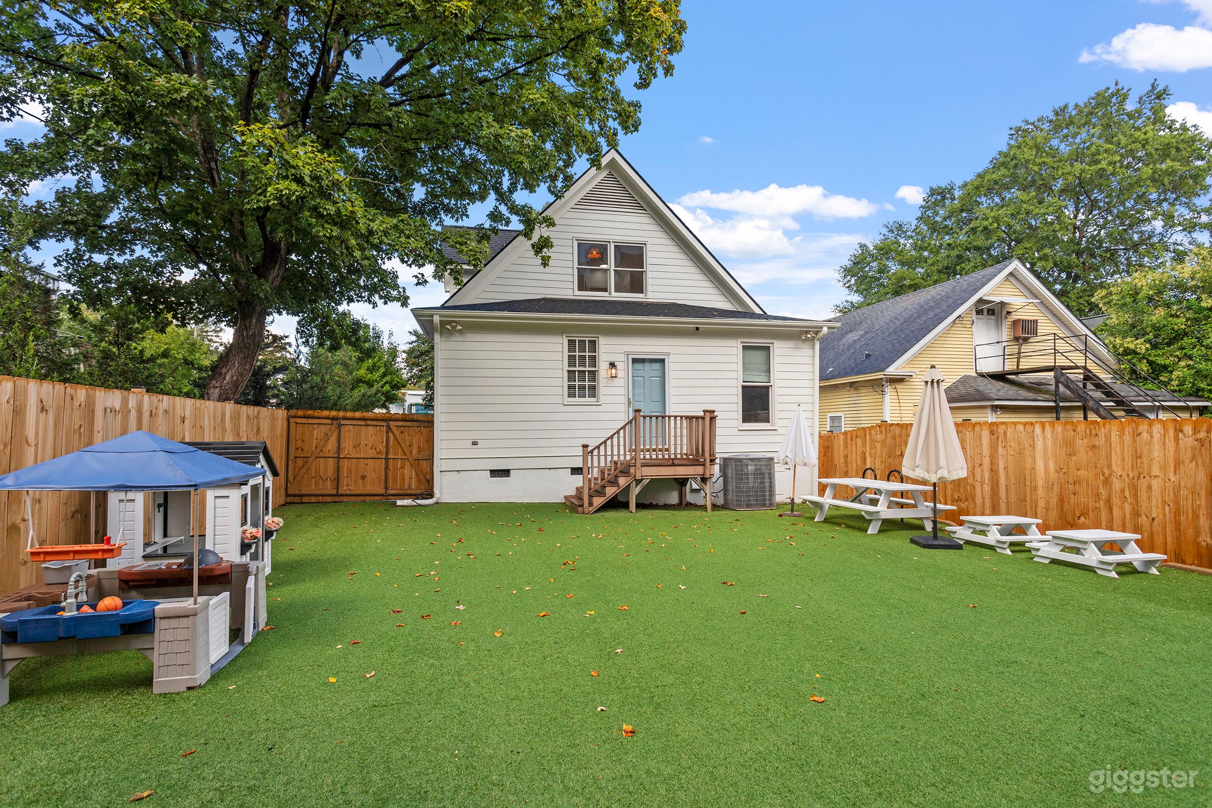 Event rental and natural light studio Photo 1