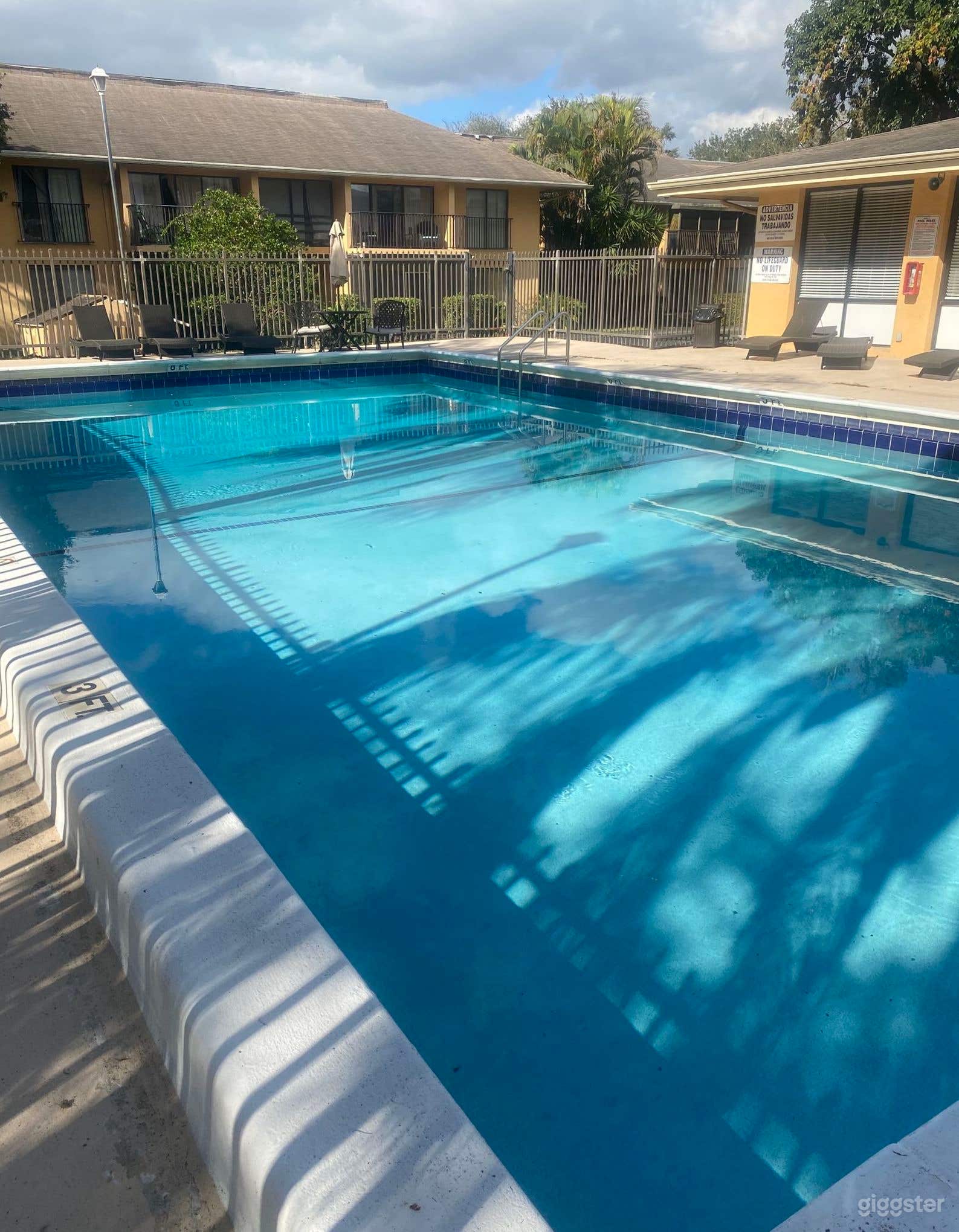 Chic Urban Pool Space in Florida Photo 1