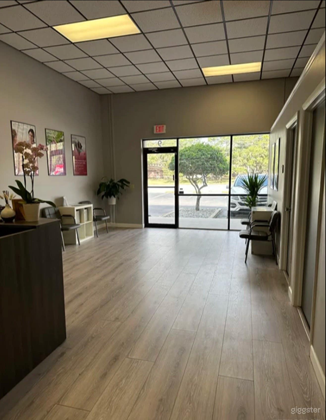 Private Office in Convenient Location Photo 2