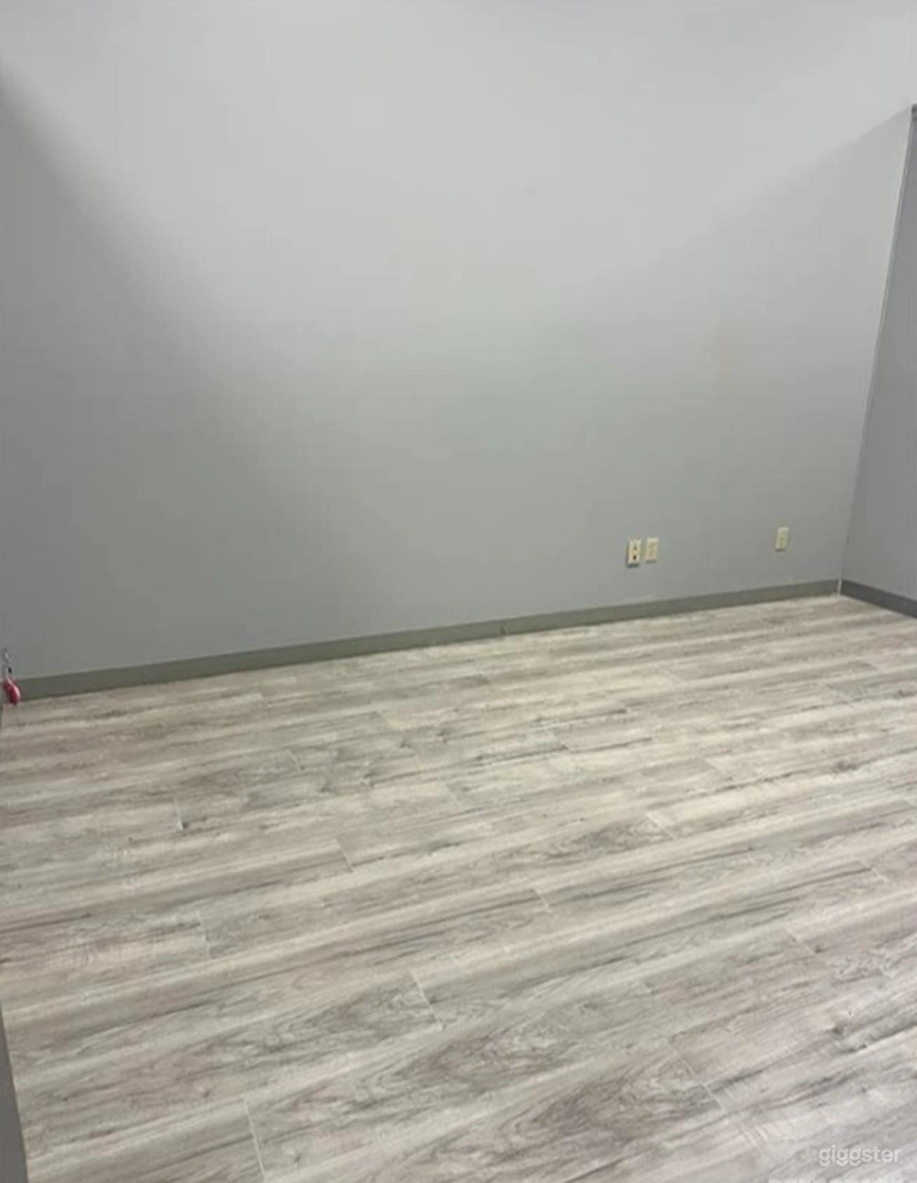 Private Office in Convenient Location Photo 3