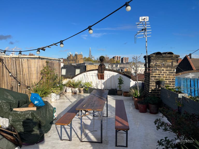  Zone 1 maisonette with roof garden & city views 