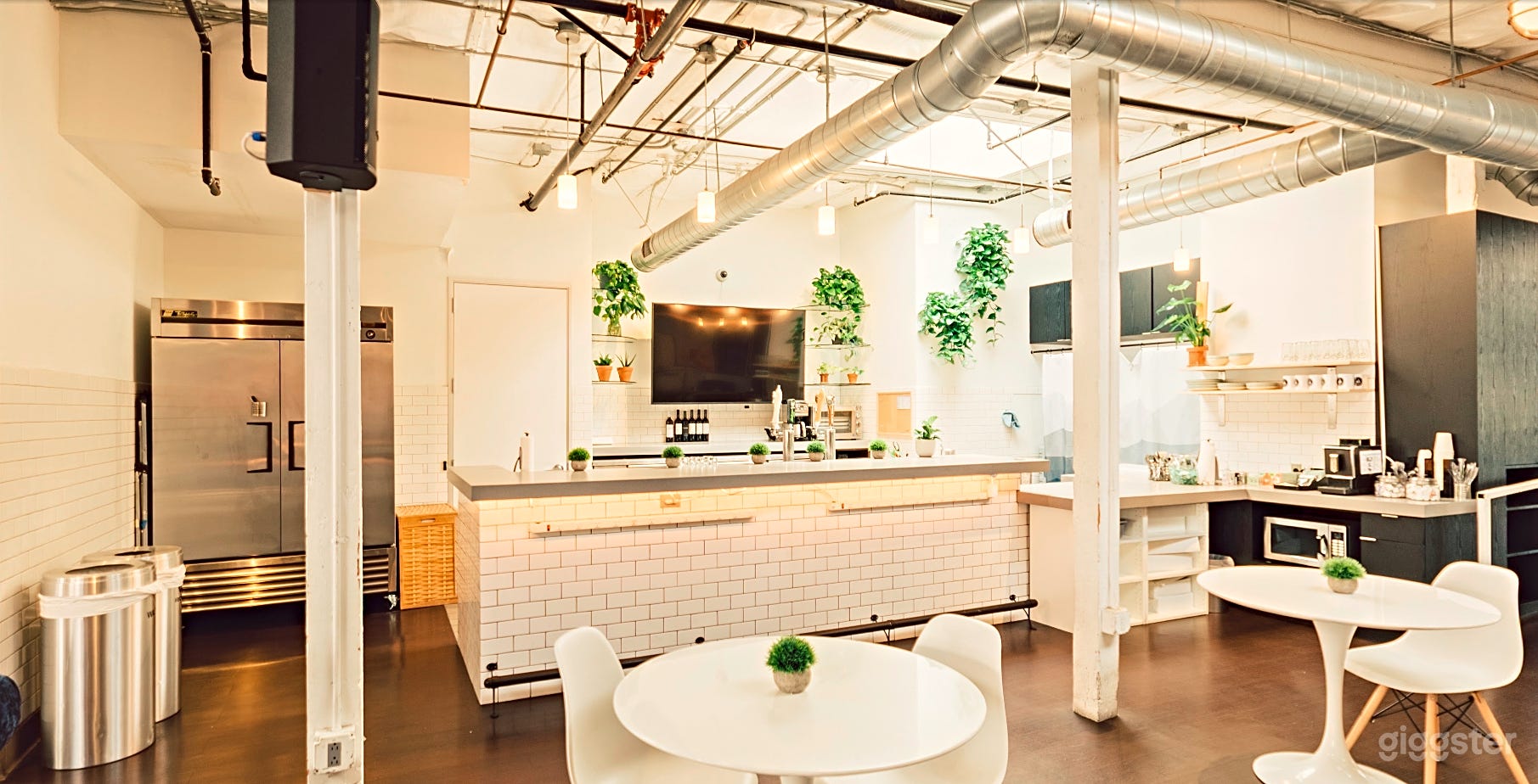 Board Room: Private Meeting Room for 12 Photo 4