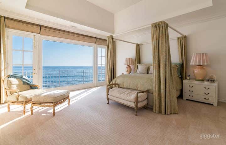 Malibu Custom Beach House on Private Beach Photo 2