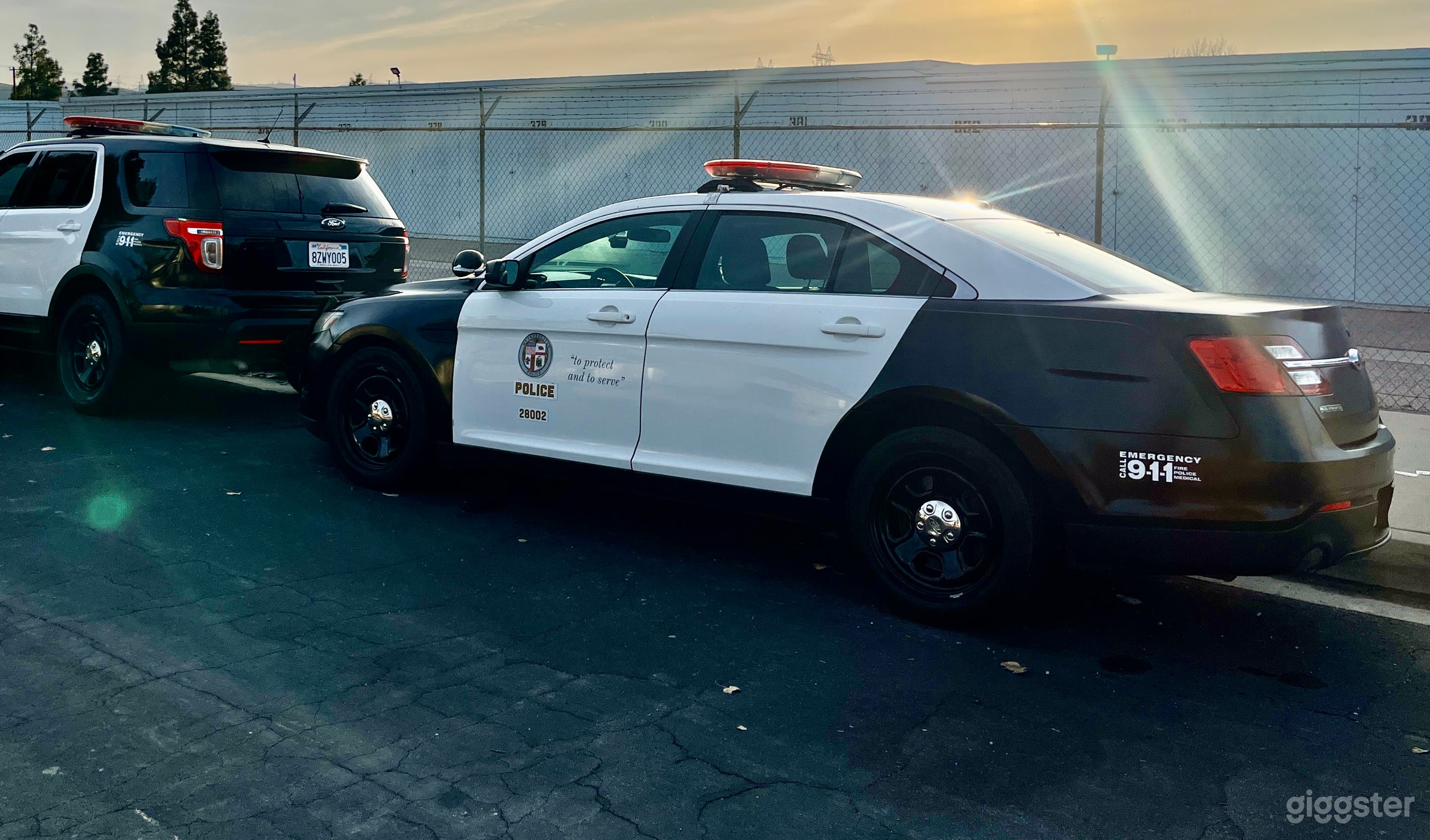 2017 FORD POLICE INTERCEPTOR SEDAN AKA FPIS AKA FORD TAURUS WITH LAPD DECALS FOR FILM PURPOSES.
