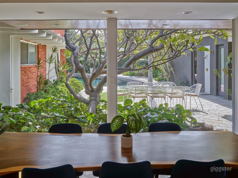  Bright Mid-Century Modern Home with Large Pool 