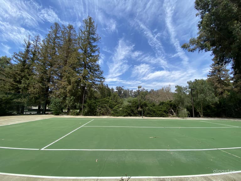  Tennis Court On Beautiful Private Ranch 